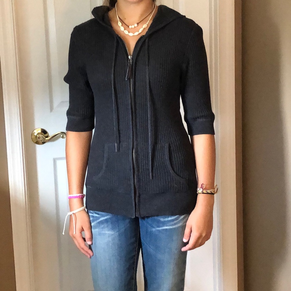 Three quarter length zip up top